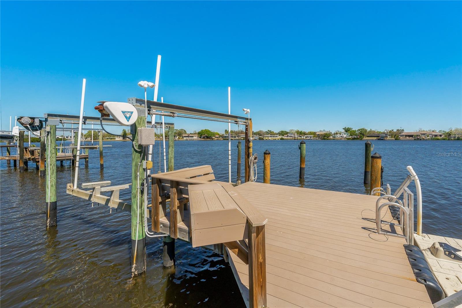 714 BAYSHORE DR, TARPON SPRINGS, FL, 34689
