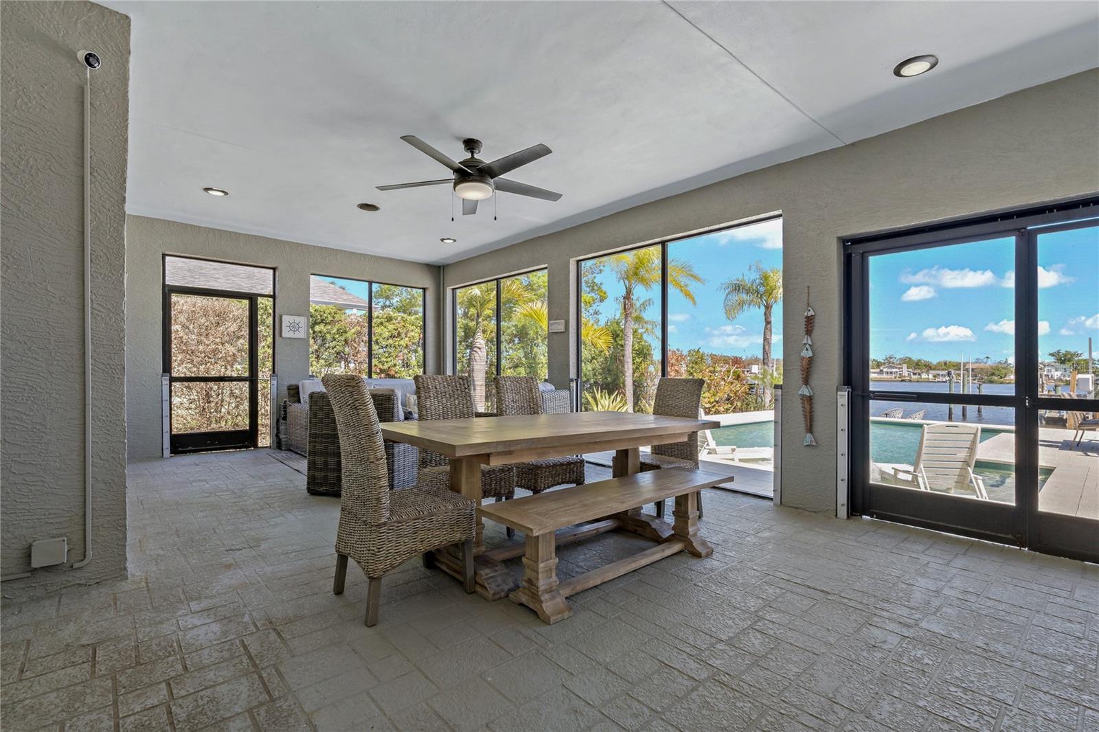 714 BAYSHORE DR, TARPON SPRINGS, FL, 34689