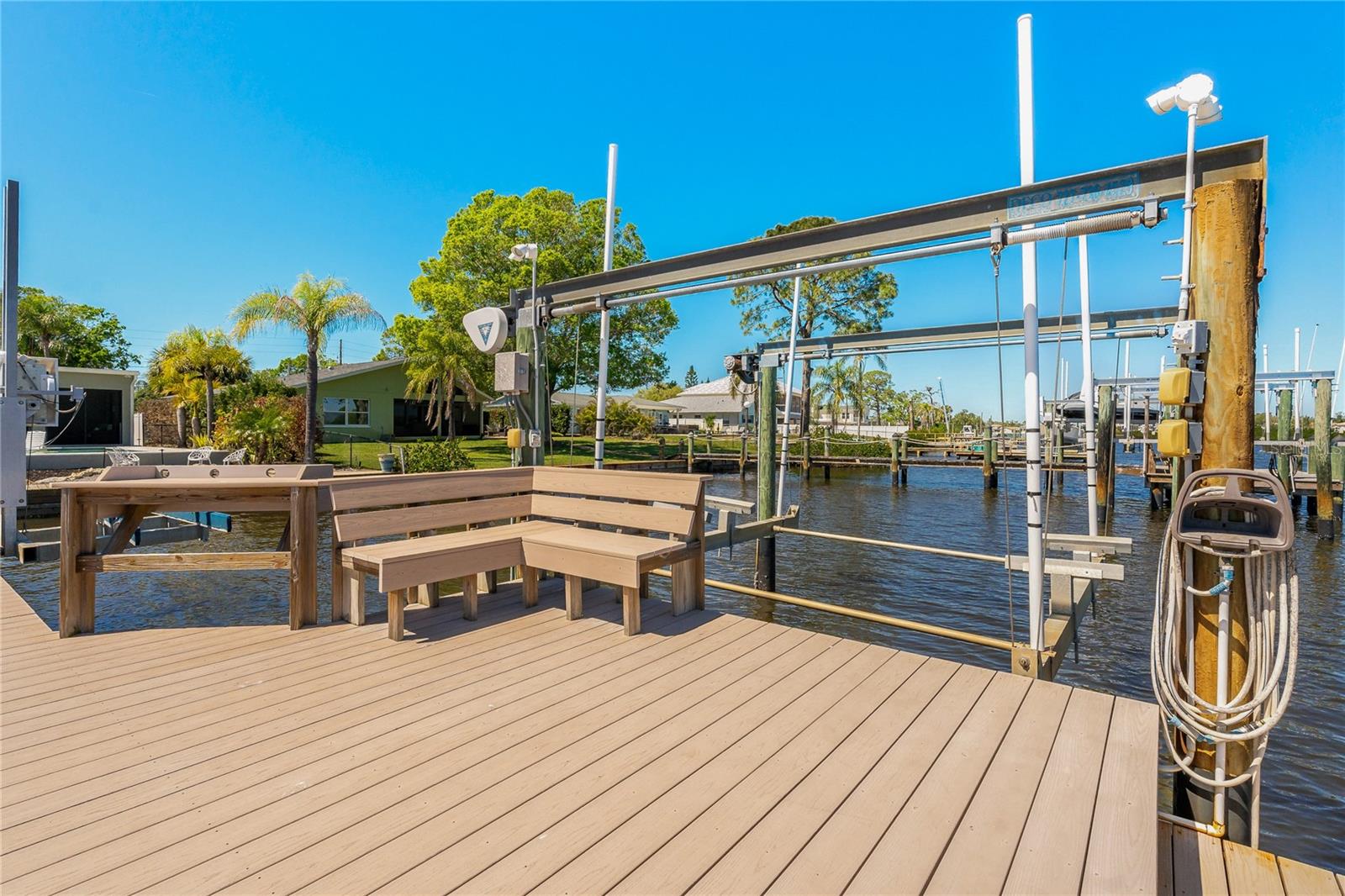 714 BAYSHORE DR, TARPON SPRINGS, FL, 34689