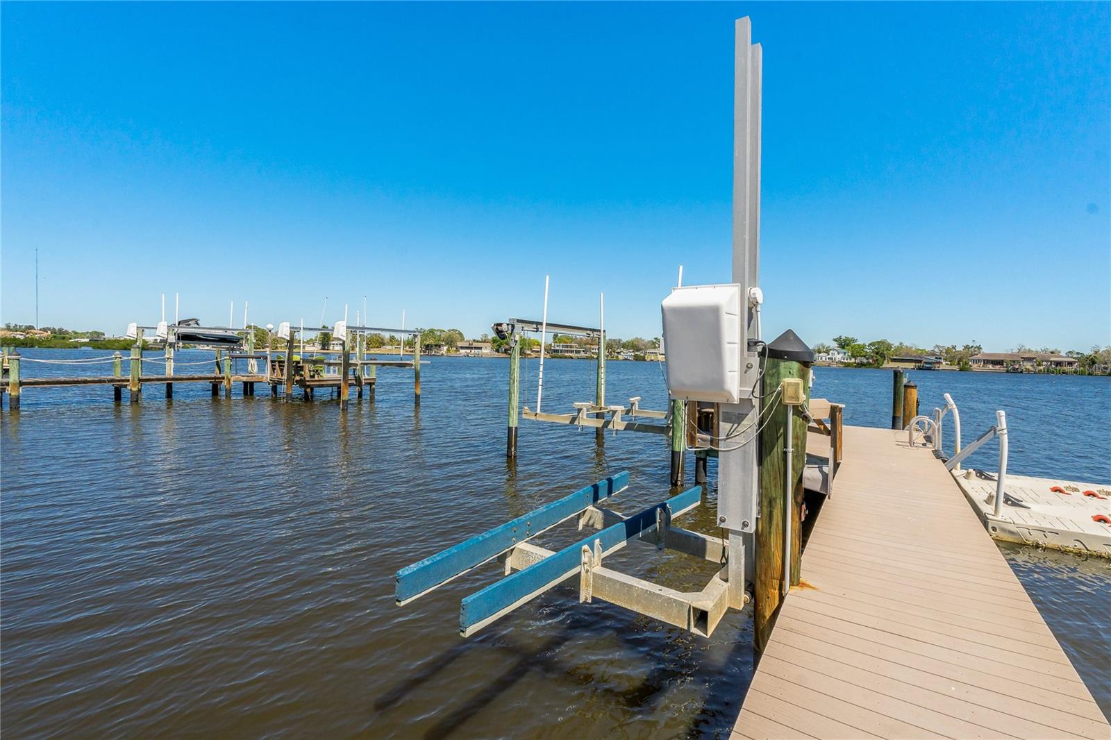 714 BAYSHORE DR, TARPON SPRINGS, FL, 34689