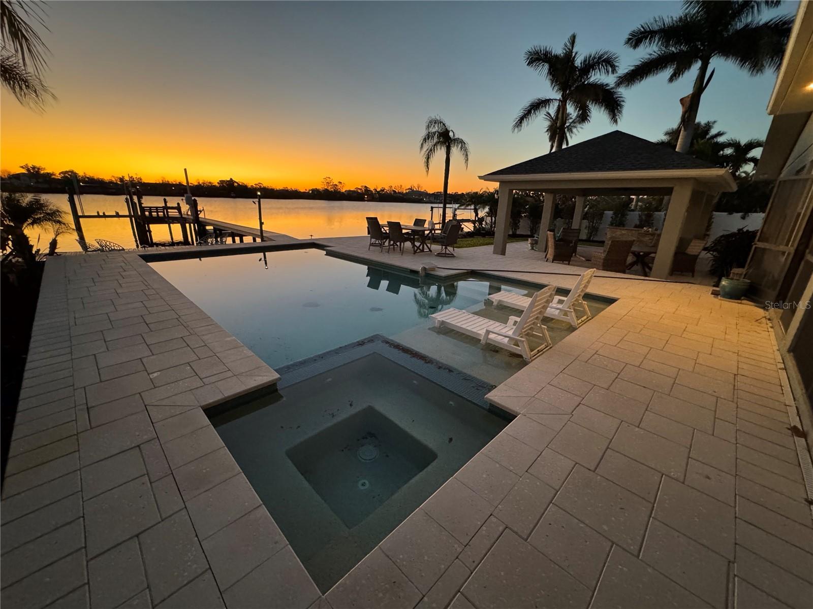 714 BAYSHORE DR, TARPON SPRINGS, FL, 34689