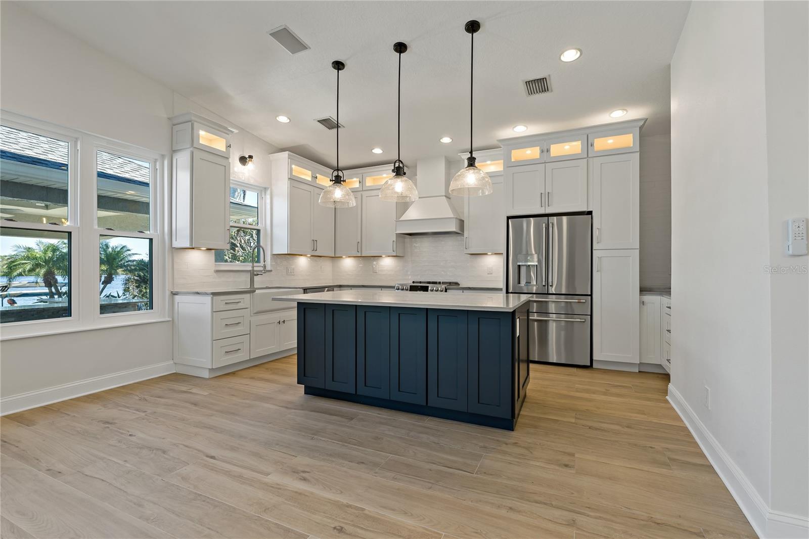 714 BAYSHORE DR, TARPON SPRINGS, FL, 34689