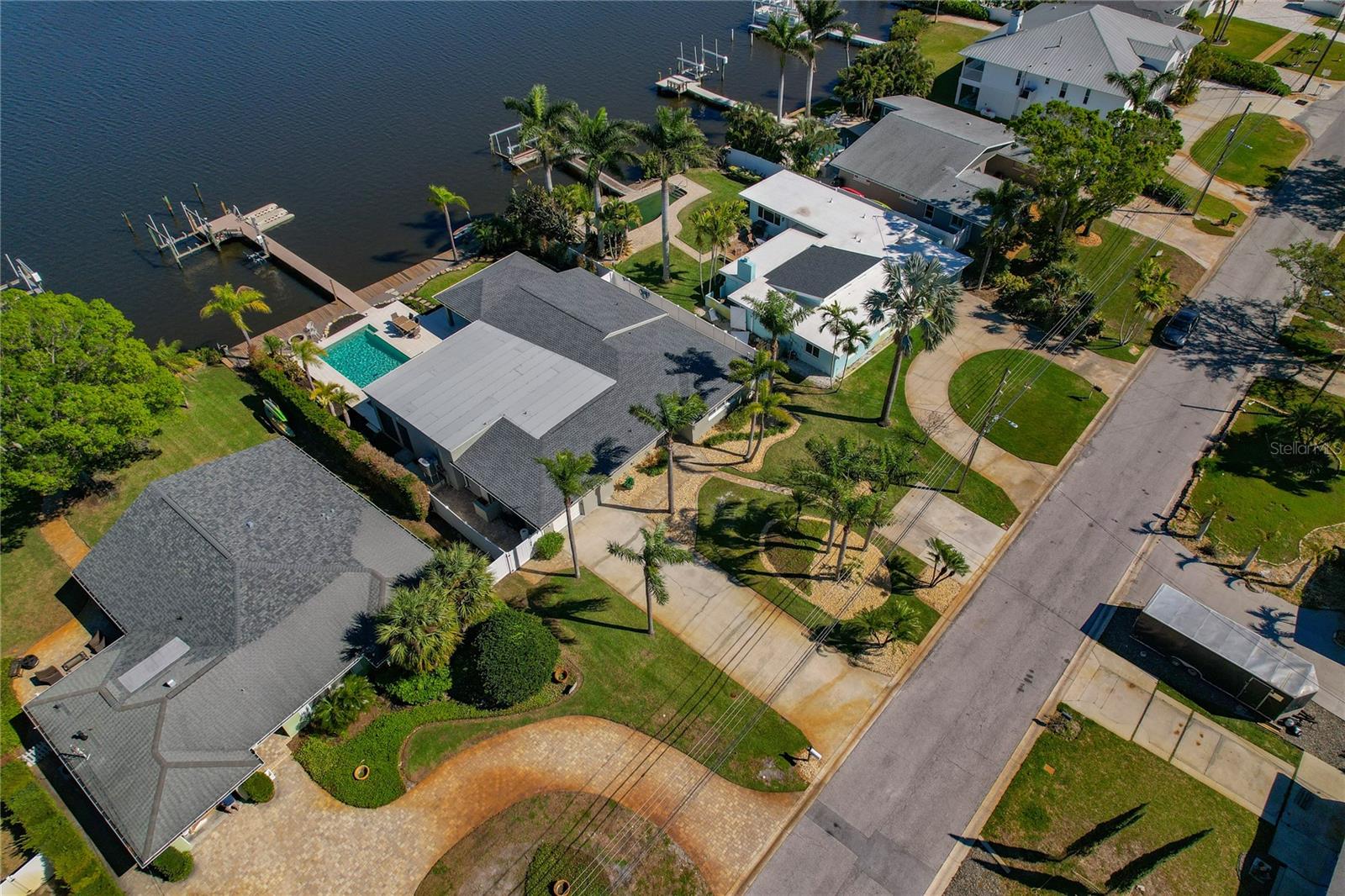 714 BAYSHORE DR, TARPON SPRINGS, FL, 34689