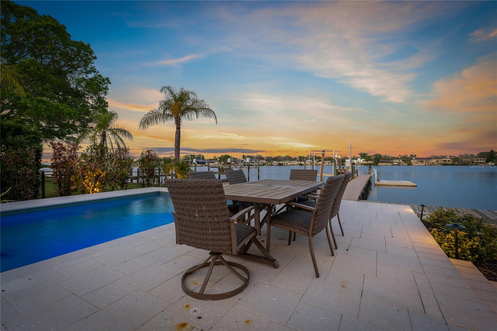 714 BAYSHORE DR, TARPON SPRINGS, FL, 34689