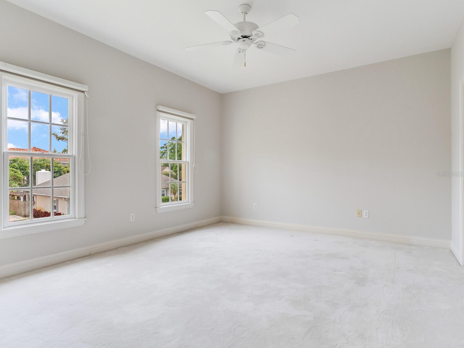 2927 W BAYSHORE CT, TAMPA, FL, 33611