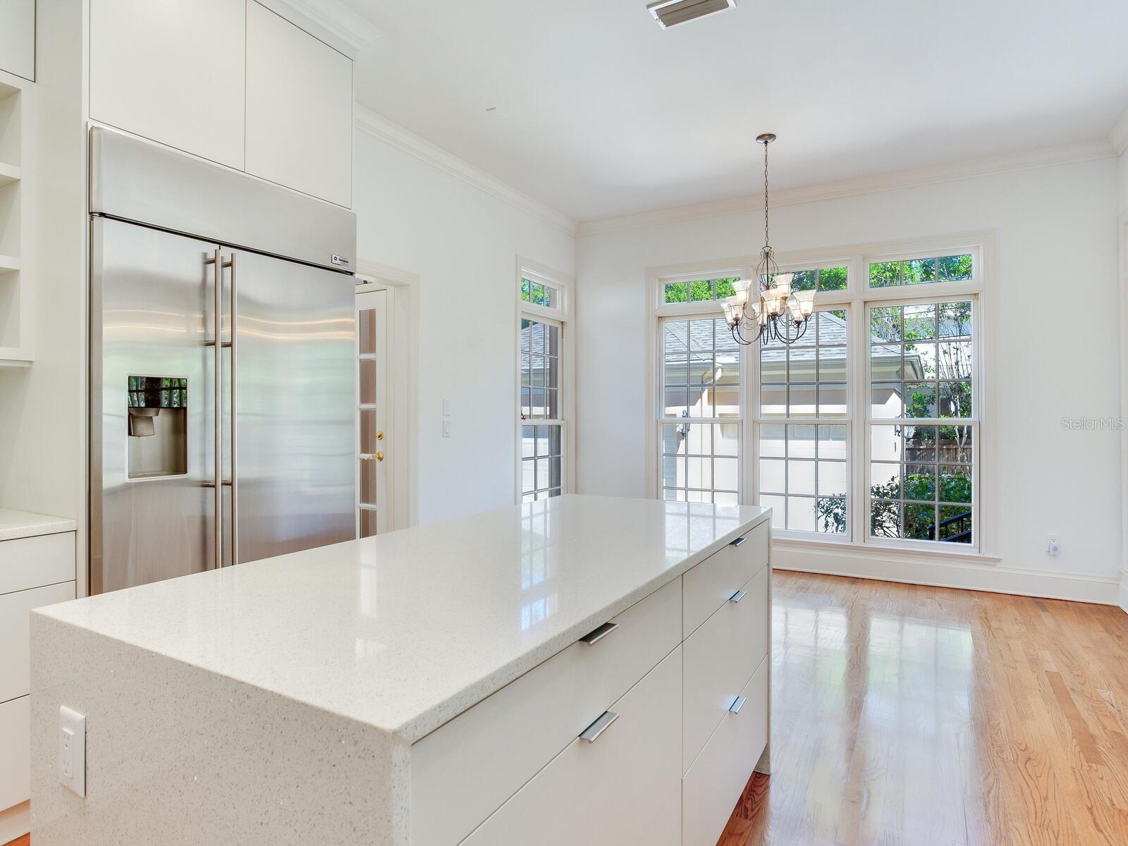 2927 W BAYSHORE CT, TAMPA, FL, 33611