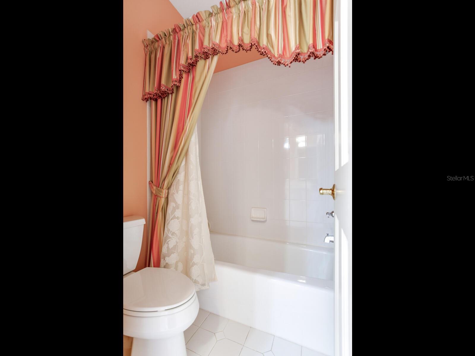 2927 W BAYSHORE CT, TAMPA, FL, 33611