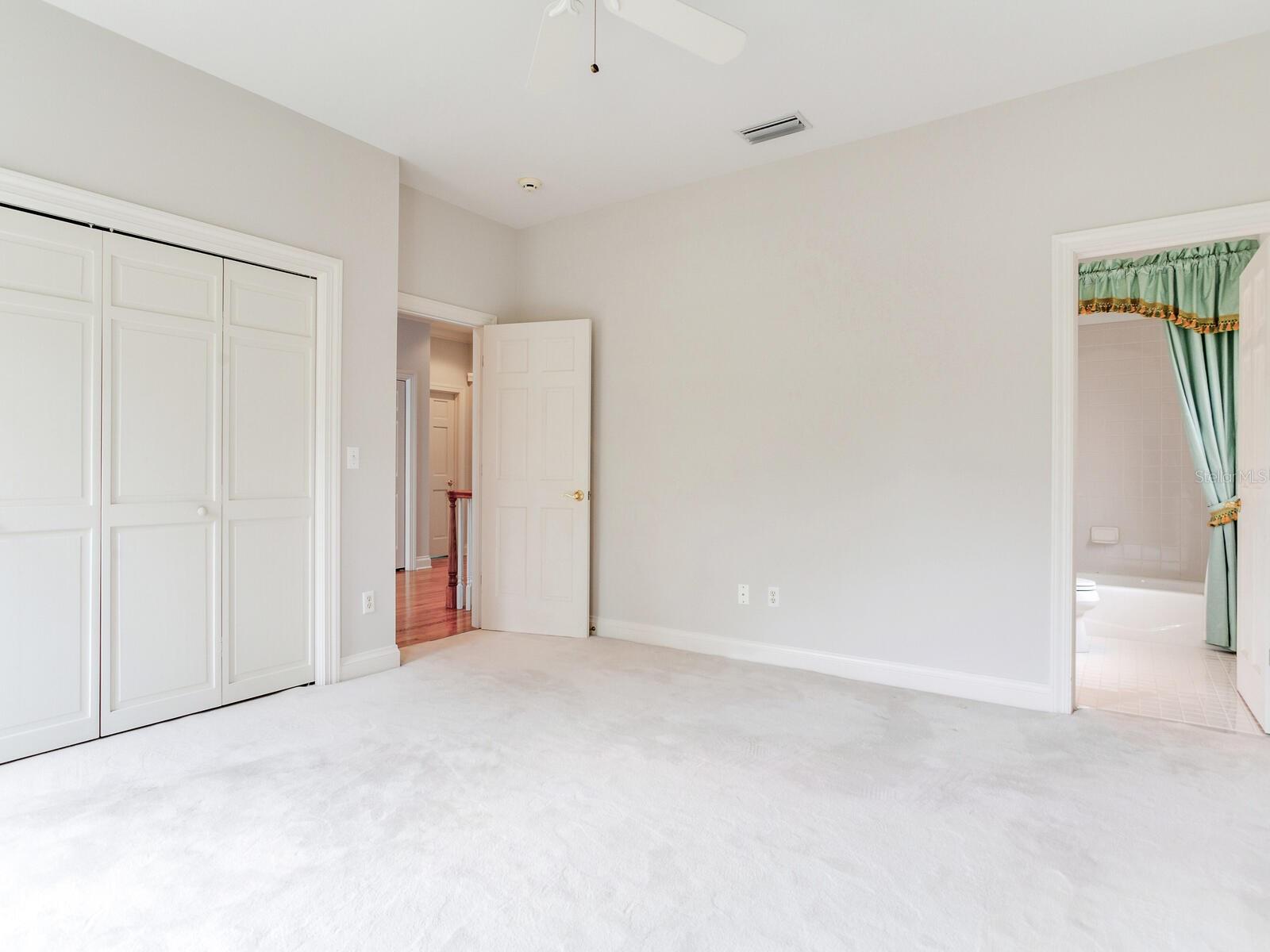 2927 W BAYSHORE CT, TAMPA, FL, 33611