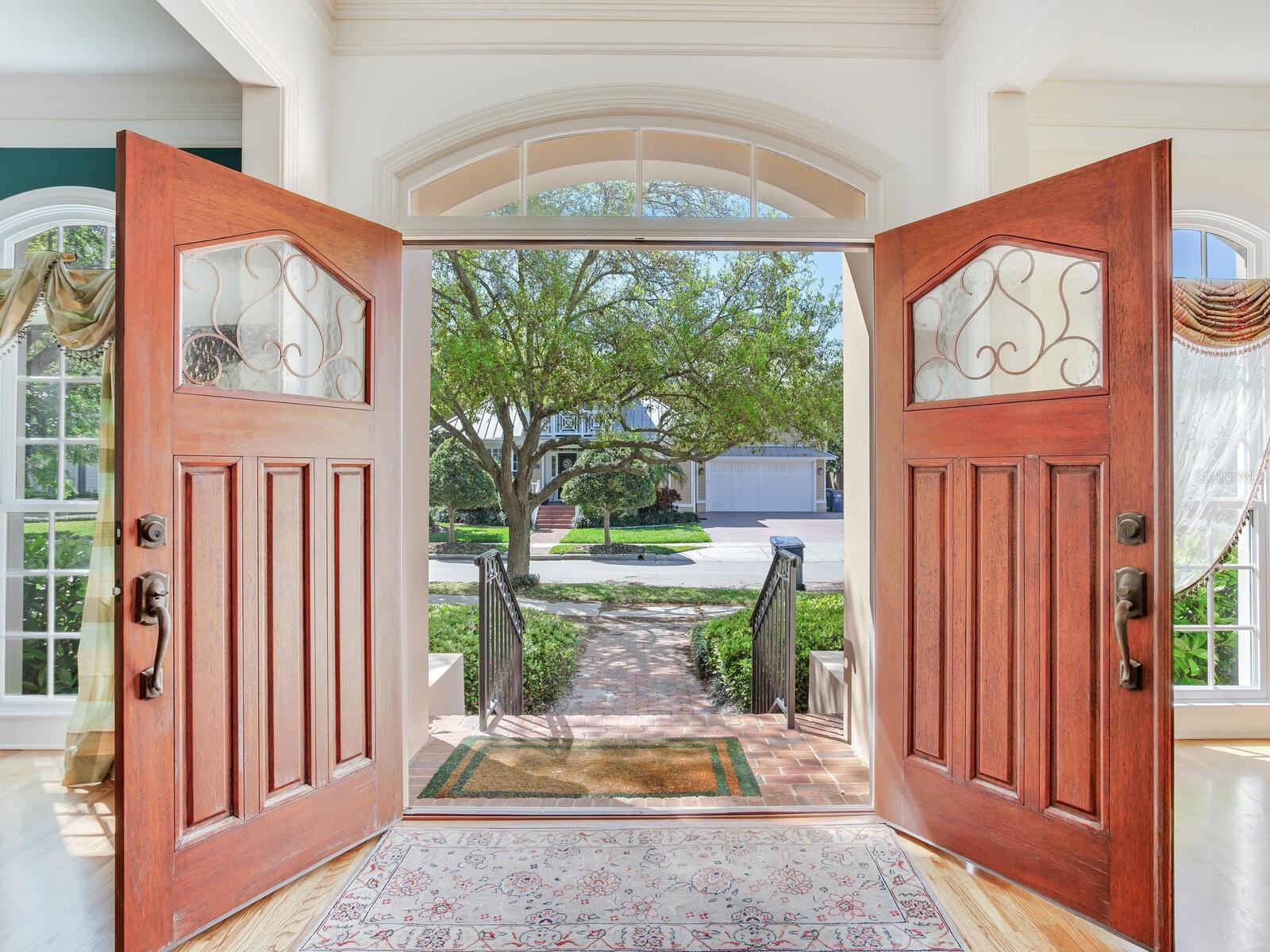 2927 W BAYSHORE CT, TAMPA, FL, 33611