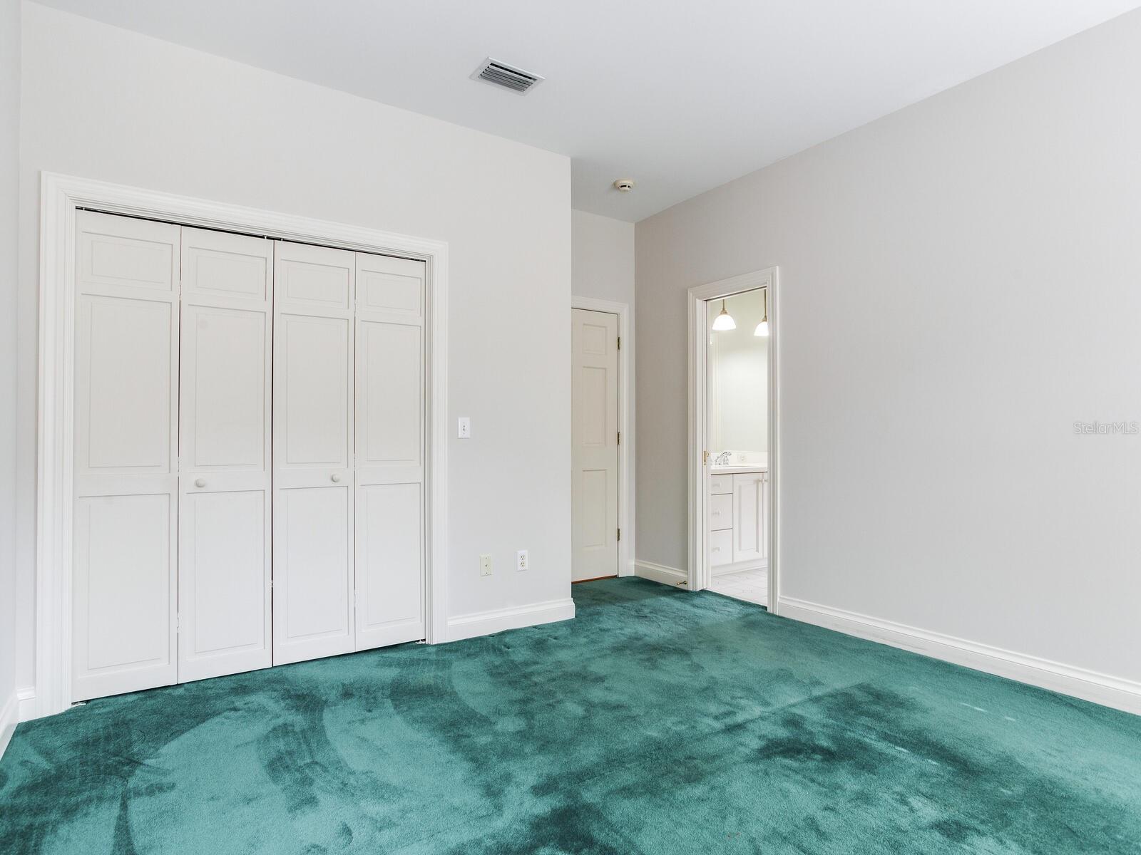 2927 W BAYSHORE CT, TAMPA, FL, 33611