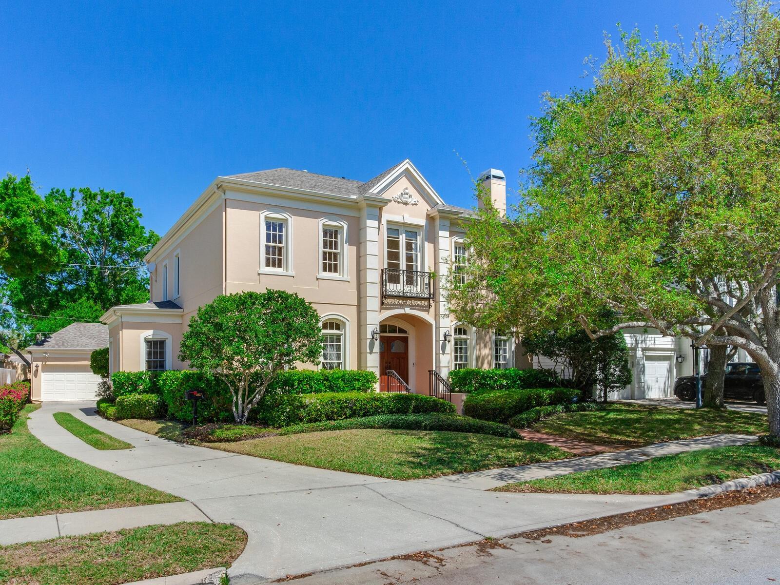 2927 W BAYSHORE CT, TAMPA, FL, 33611