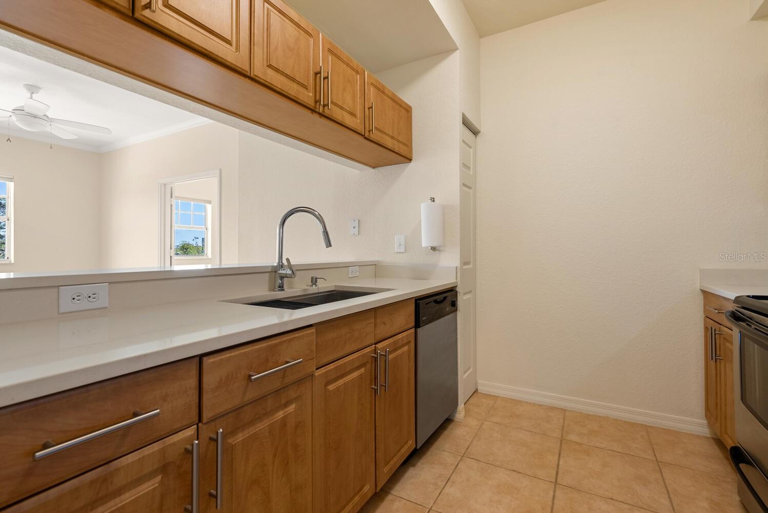 1268 11TH ST #2402, SARASOTA, FL, 34236
