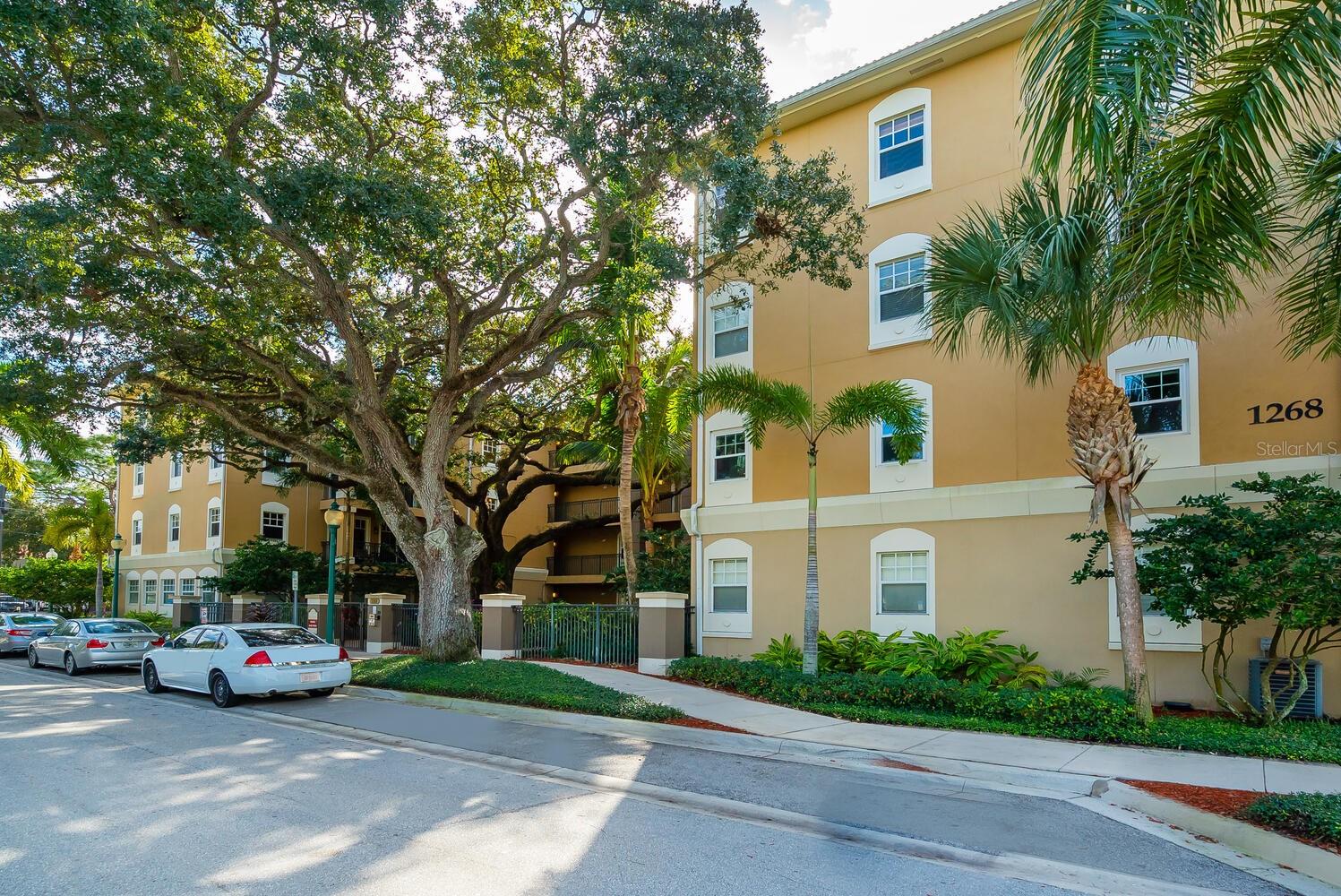 1268 11TH ST #2402, SARASOTA, FL, 34236