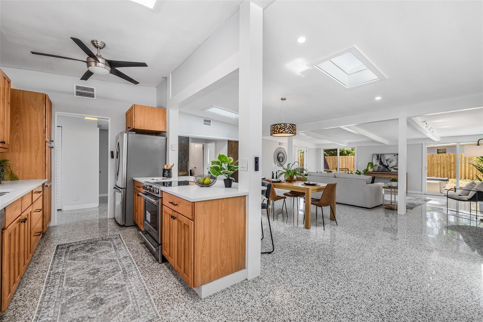 4925 CAMELLIA WAY S, ST PETERSBURG, FL, 33705