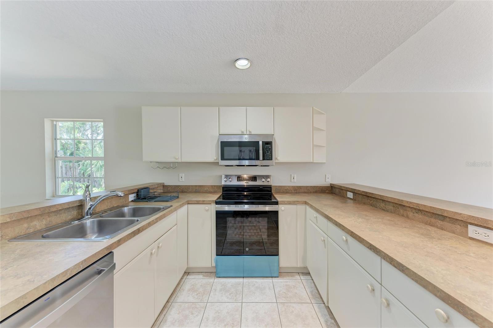 1118 38TH ST W, BRADENTON, FL, 34205