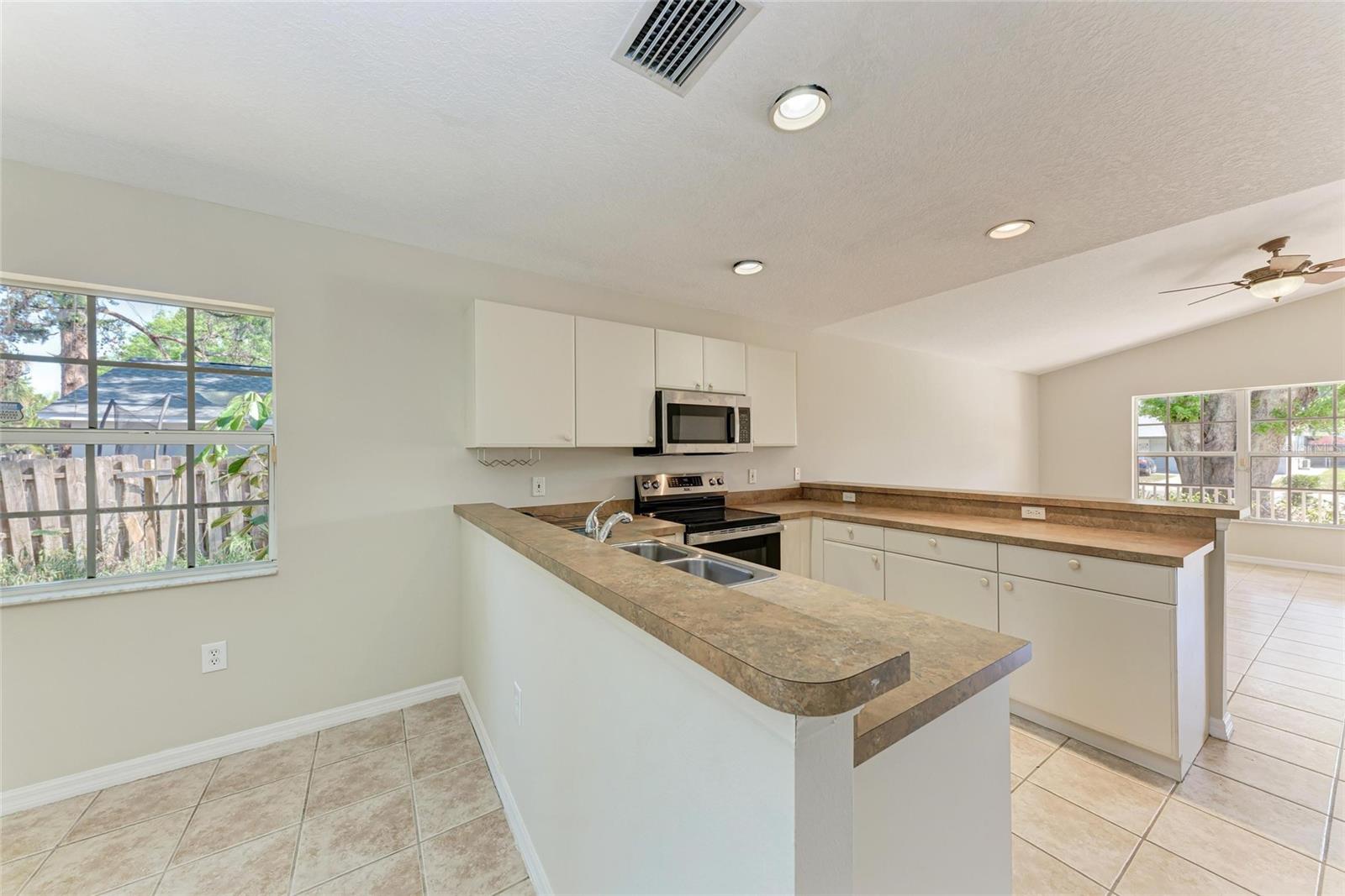 1118 38TH ST W, BRADENTON, FL, 34205