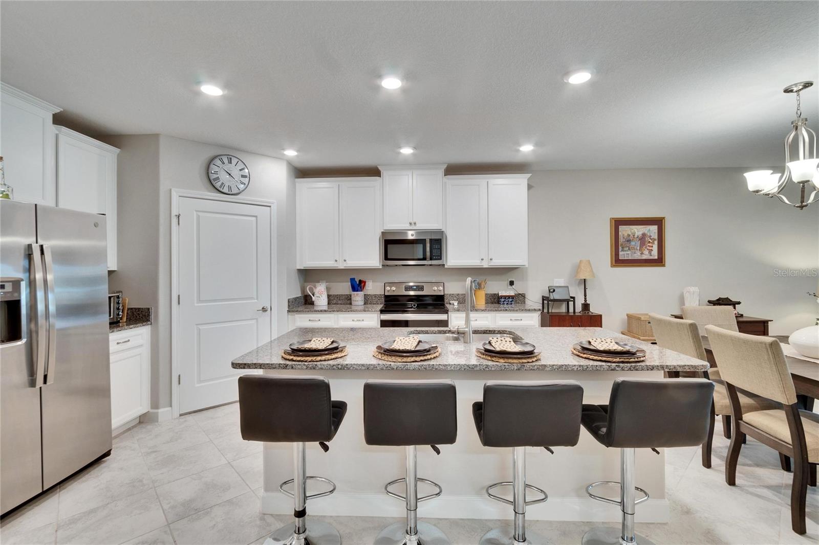16927 APRIL PLUSH DR, WIMAUMA, FL, 33598