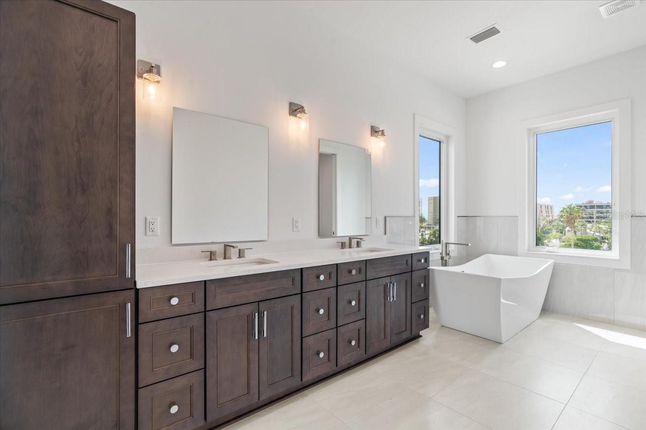109 PUNTA VISTA DR, ST PETE BEACH, FL, 33706