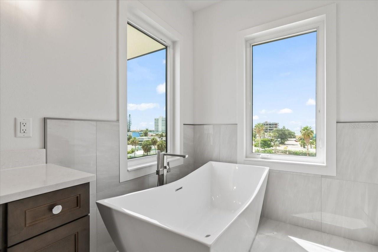 109 PUNTA VISTA DR, ST PETE BEACH, FL, 33706