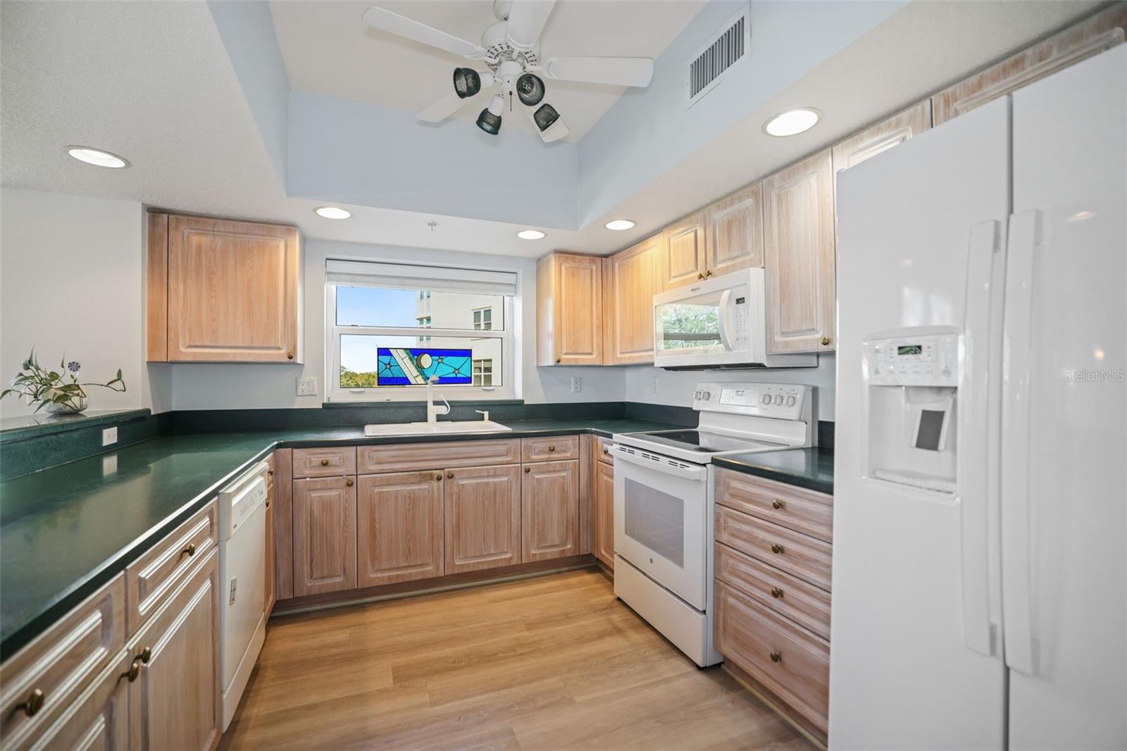 6495 SHORELINE DR #8106, ST PETERSBURG, FL, 33708