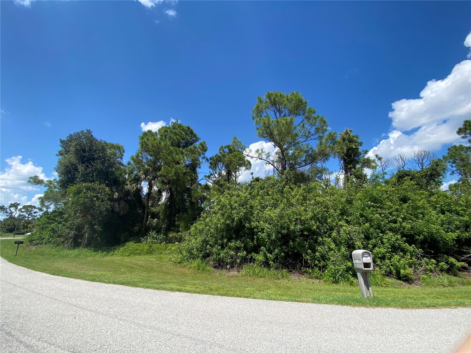 Lots 9 & 10 ROANOKE RD, NORTH PORT, FL, 34288