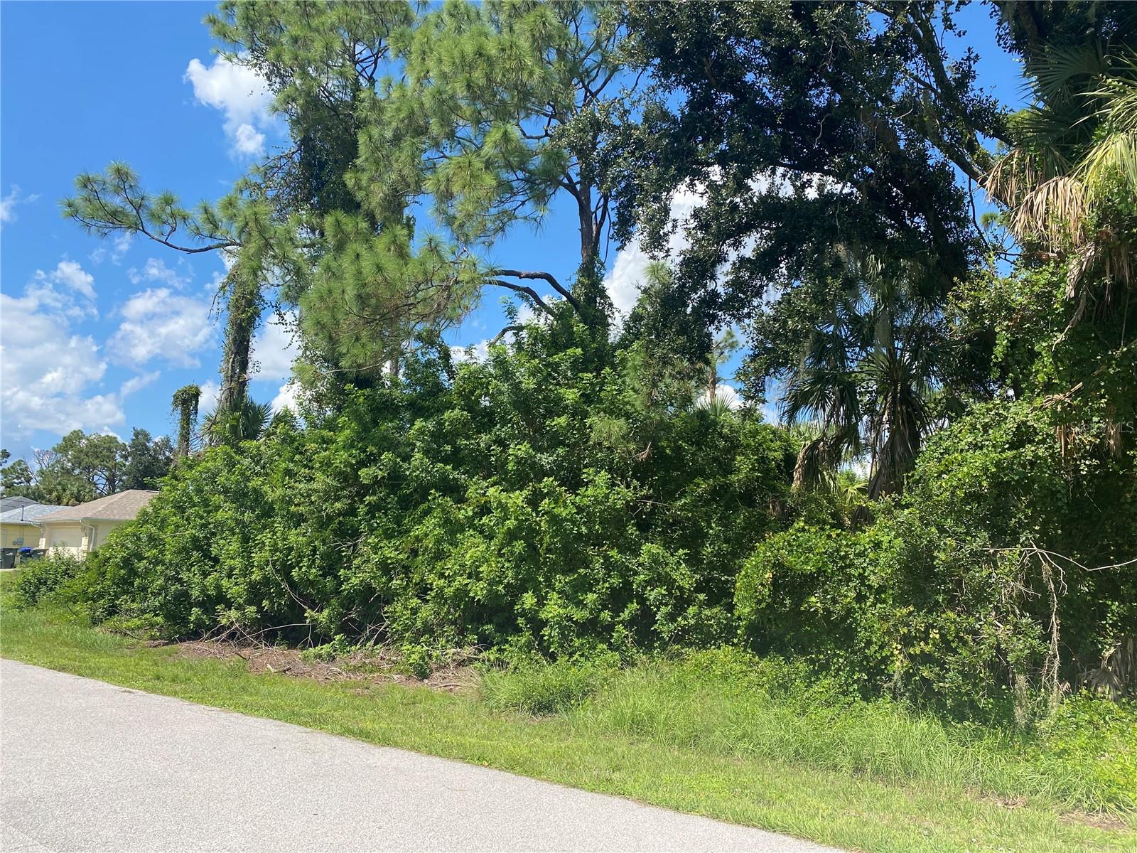 Lots 9 & 10 ROANOKE RD, NORTH PORT, FL, 34288