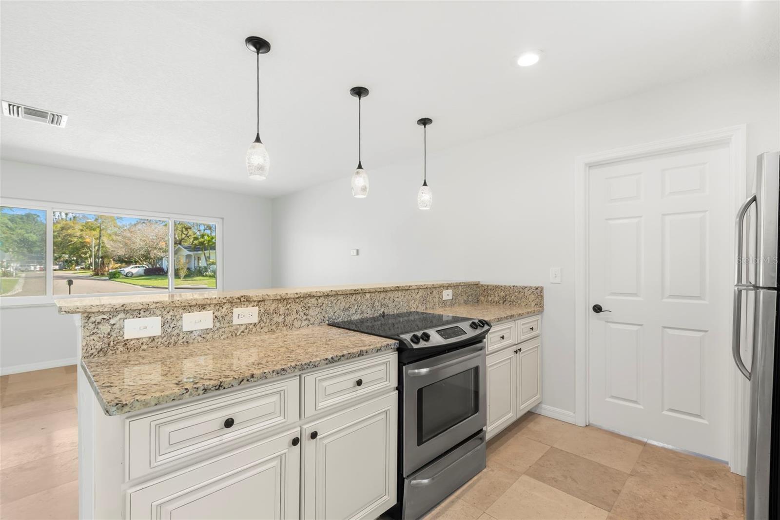145 AVON DR, SAFETY HARBOR, FL, 34695
