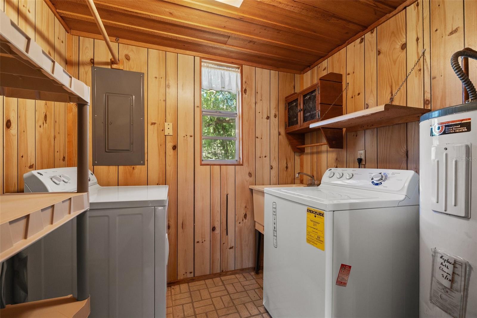 308 N SMOKEY MOUNTAIN RD, SEFFNER, FL, 33584