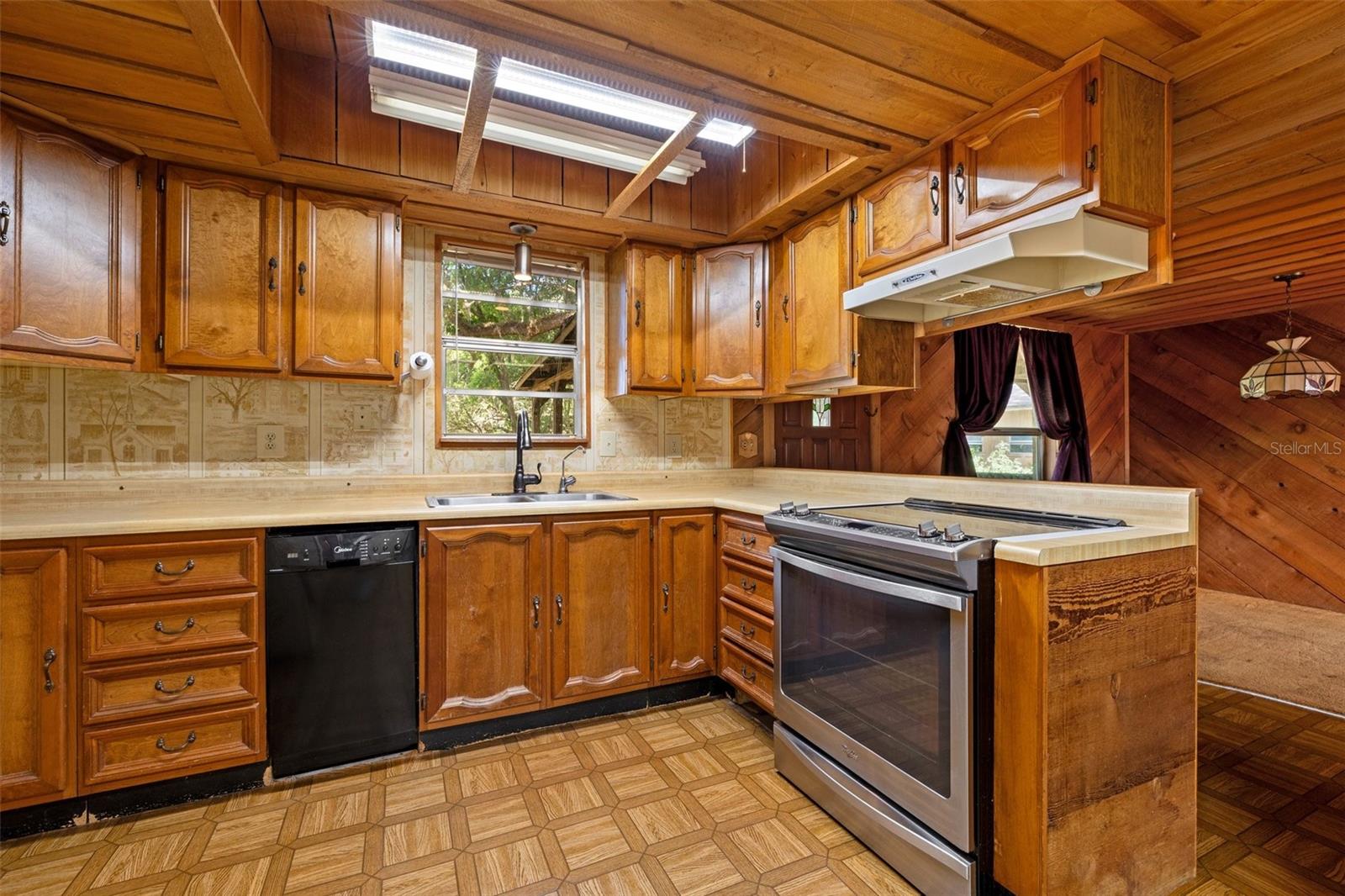 308 N SMOKEY MOUNTAIN RD, SEFFNER, FL, 33584