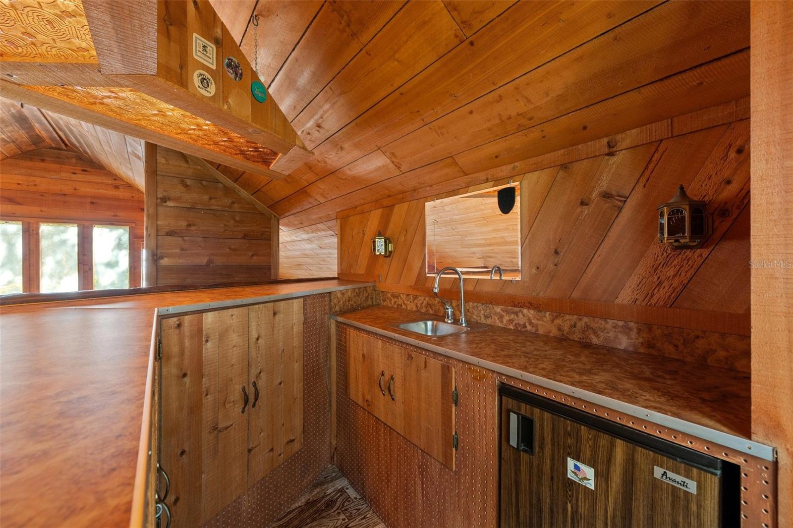 308 N SMOKEY MOUNTAIN RD, SEFFNER, FL, 33584