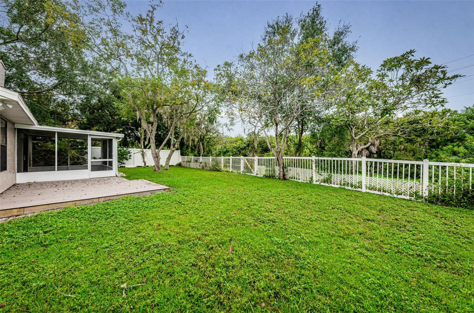 202 LAKE CHARLES CT, OLDSMAR, FL, 34677