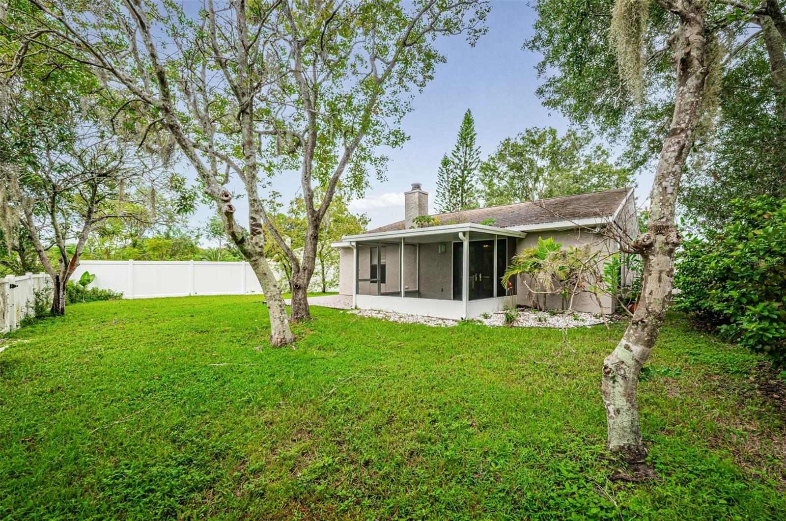 202 LAKE CHARLES CT, OLDSMAR, FL, 34677