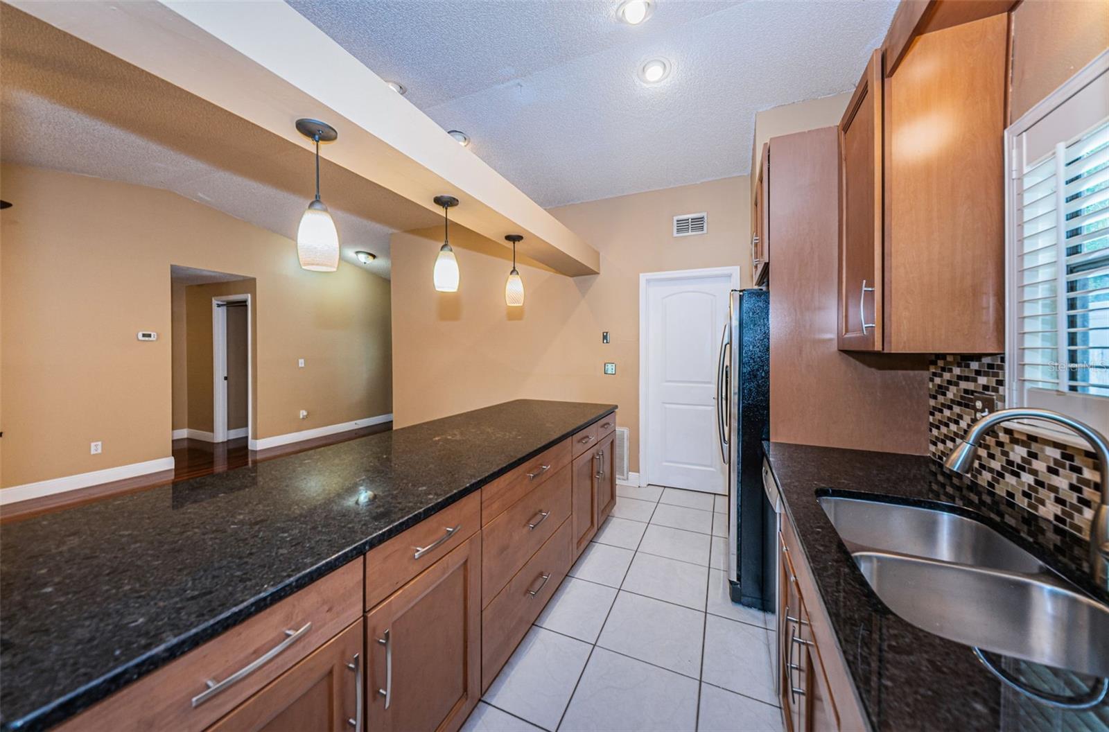 202 LAKE CHARLES CT, OLDSMAR, FL, 34677