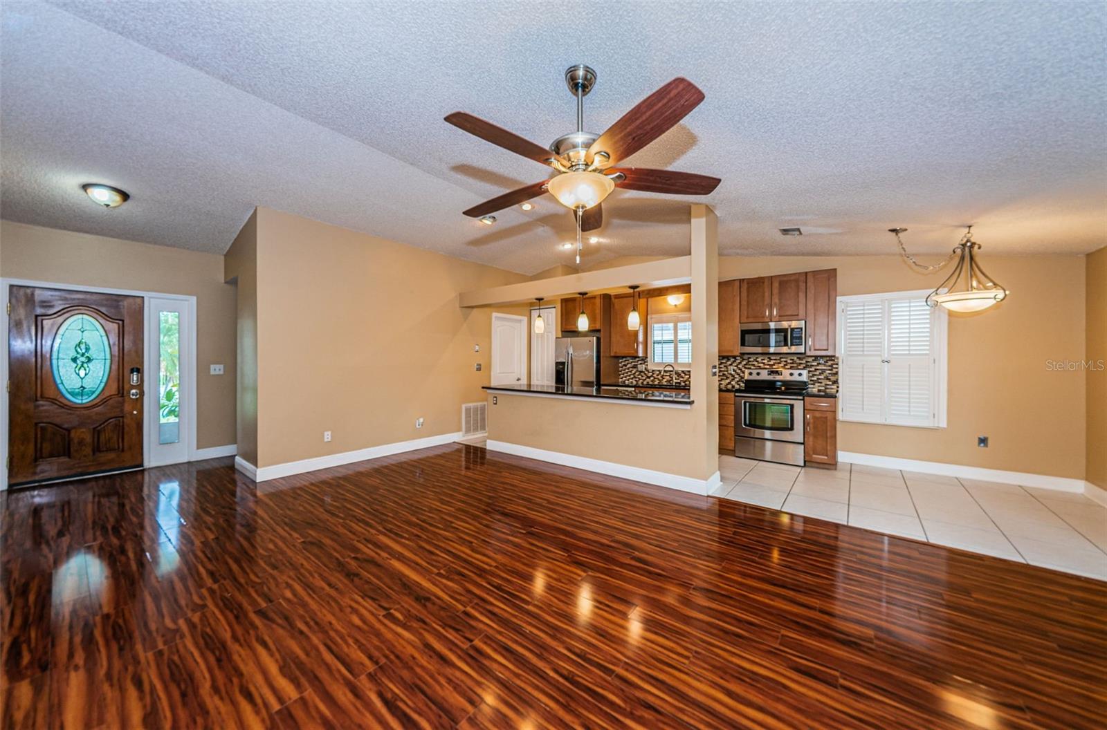 202 LAKE CHARLES CT, OLDSMAR, FL, 34677