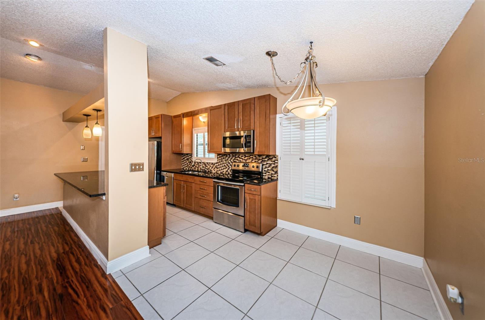 202 LAKE CHARLES CT, OLDSMAR, FL, 34677