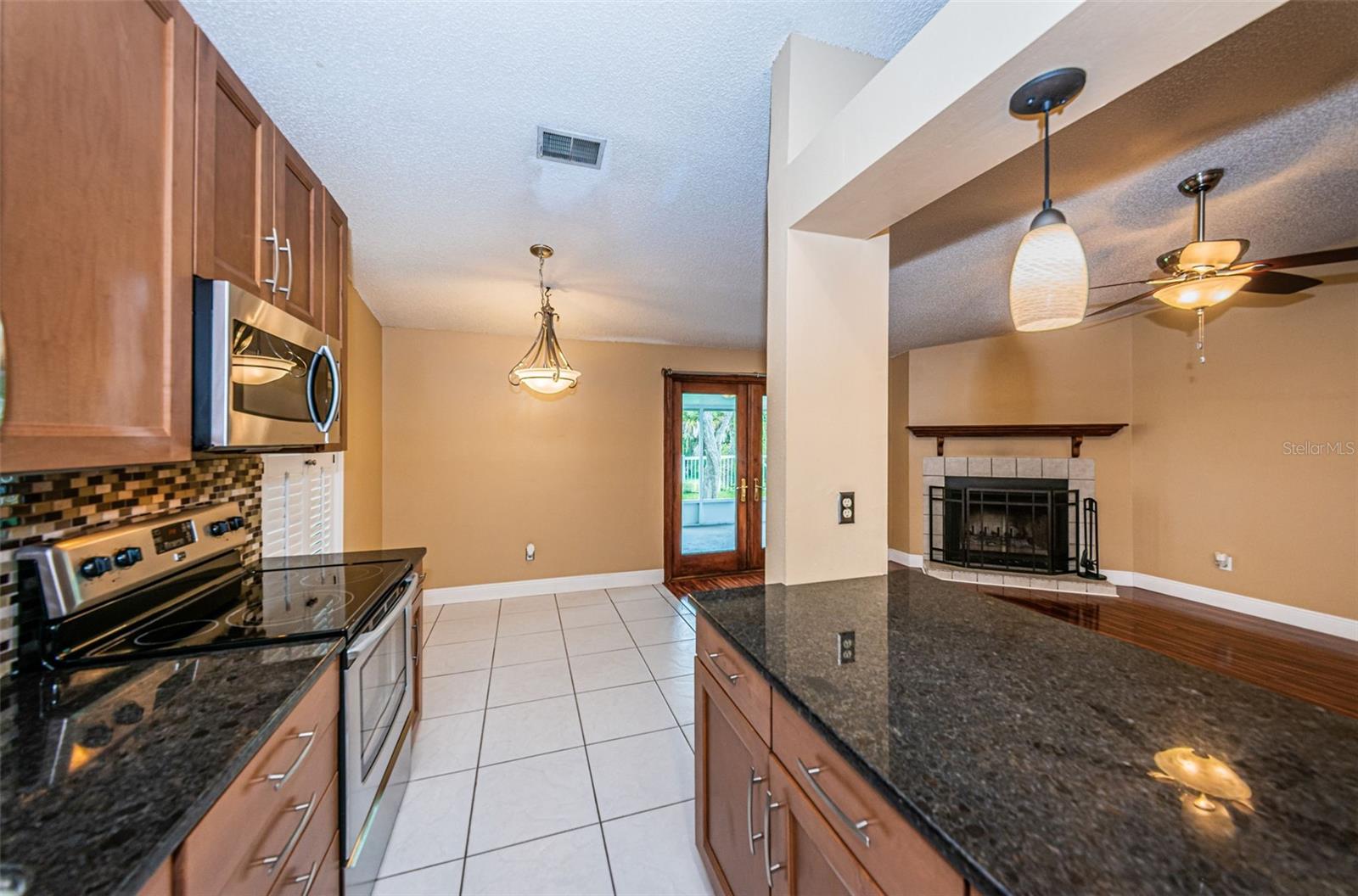 202 LAKE CHARLES CT, OLDSMAR, FL, 34677