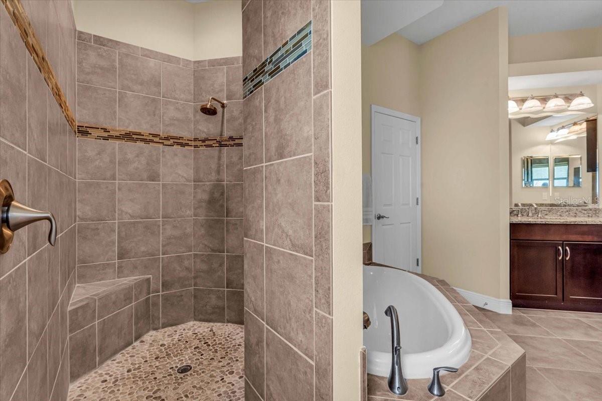 988 145TH STREET CIR NE, BRADENTON, FL, 34212