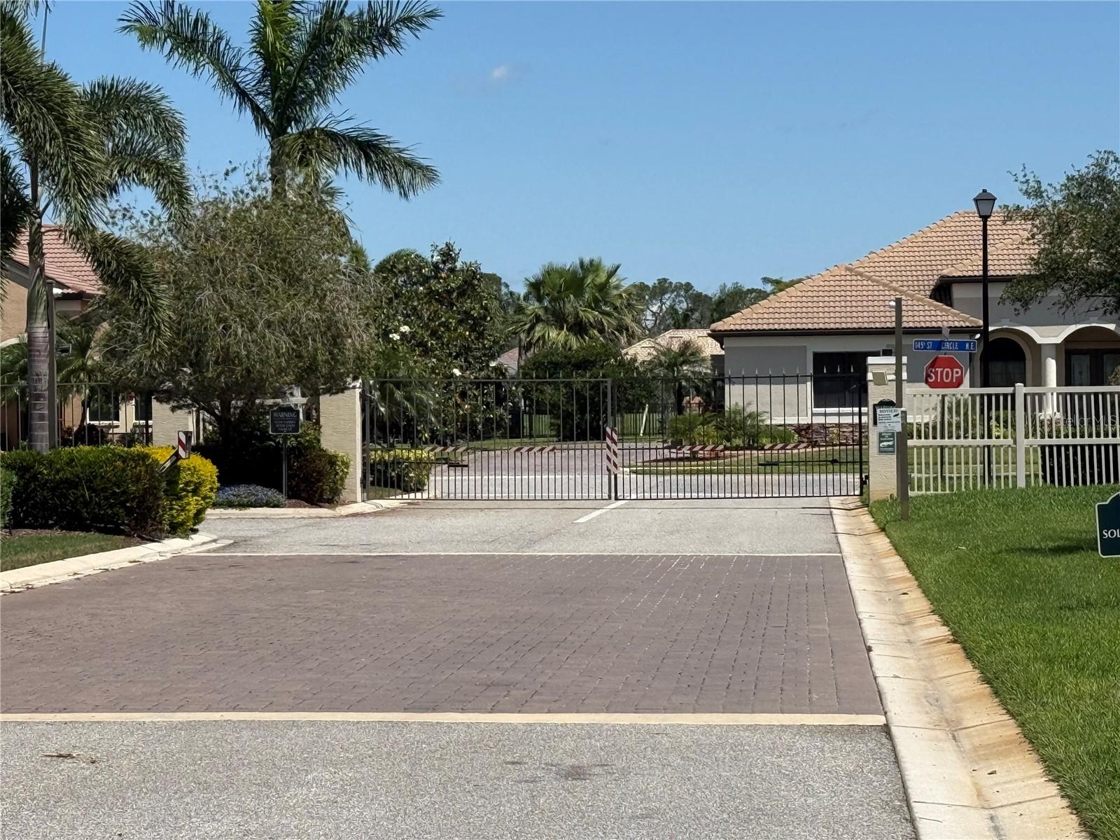 988 145TH STREET CIR NE, BRADENTON, FL, 34212