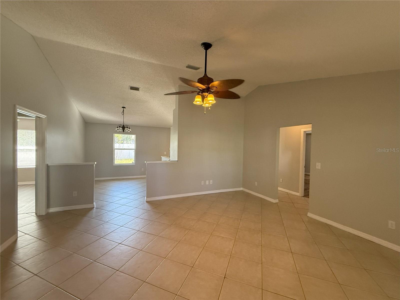 49 BUTTONWORTH DR, PALM COAST, FL, 32137