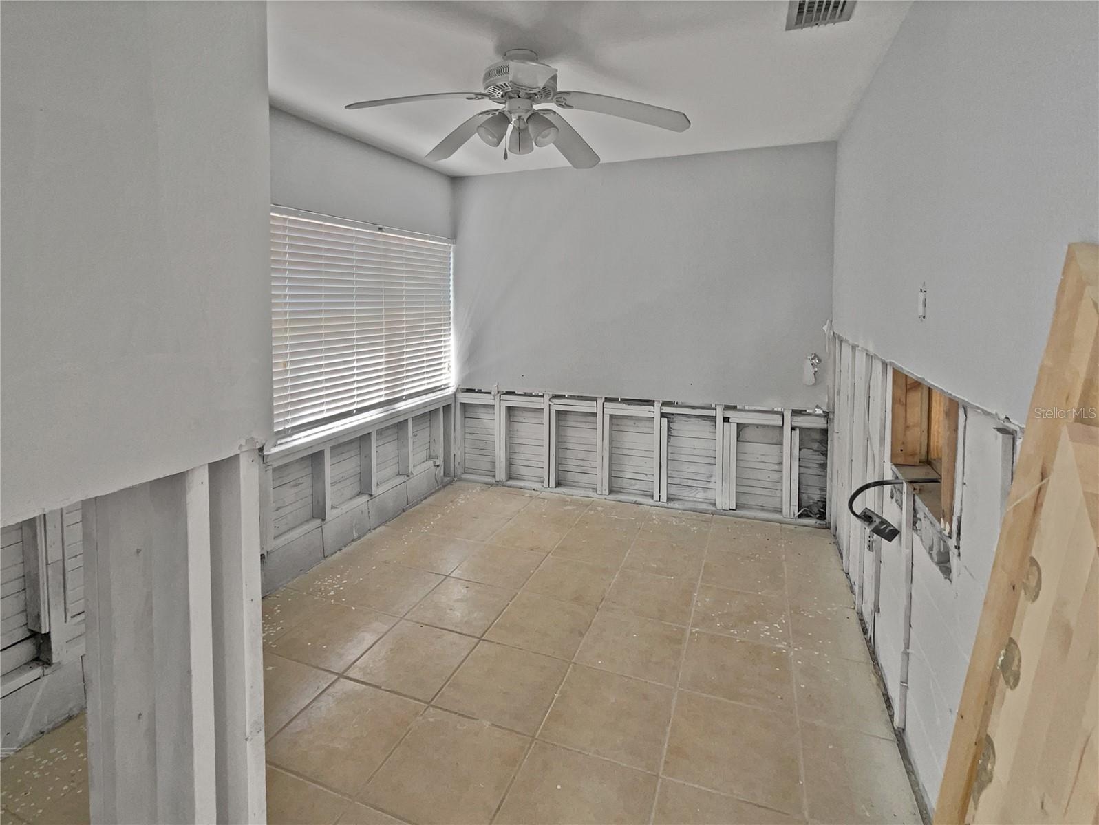 141 81ST AVE N, ST PETERSBURG, FL, 33702