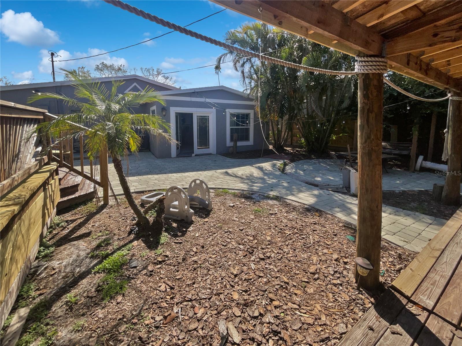 141 81ST AVE N, ST PETERSBURG, FL, 33702