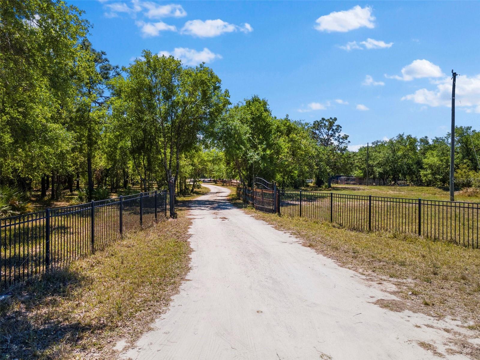 22520 61ST AVE E, BRADENTON, FL, 34211