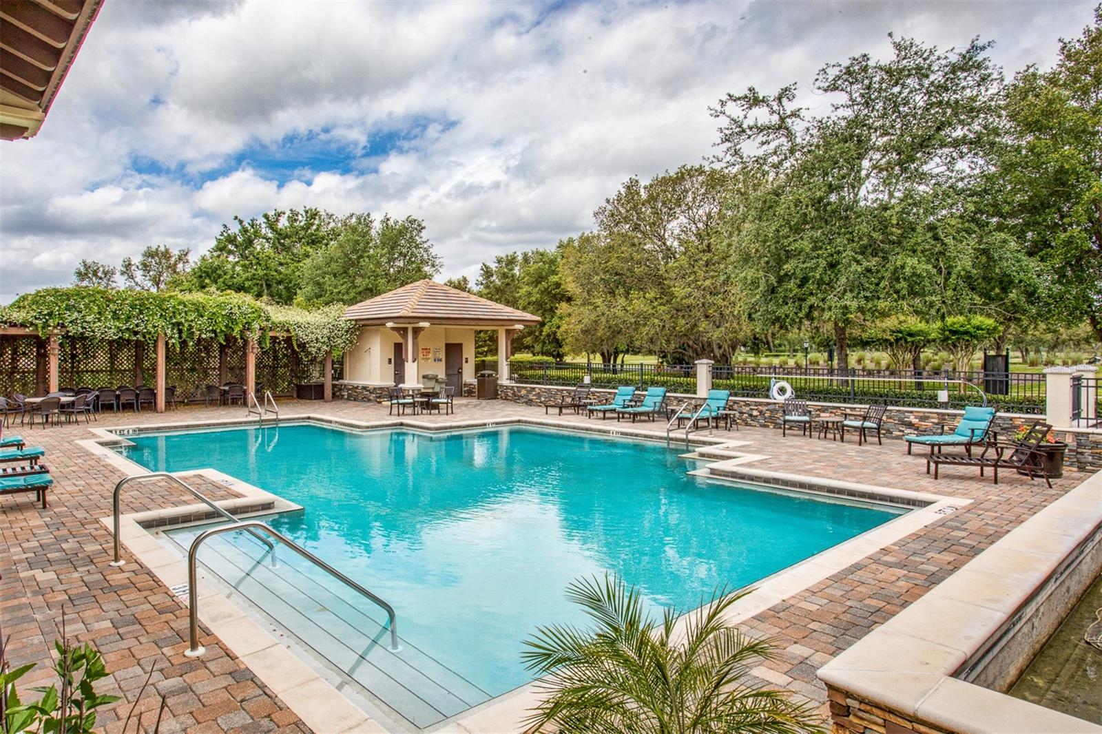 25854 CROSSINGS BLUFF LN, SORRENTO, FL, 32776