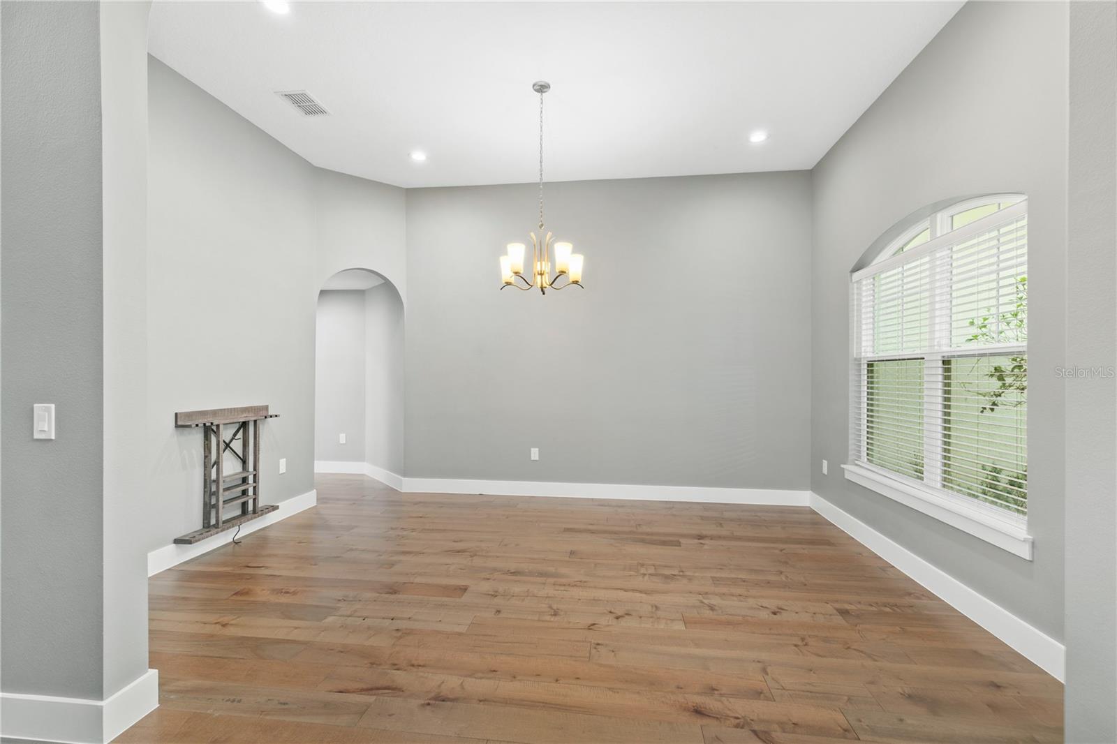 25854 CROSSINGS BLUFF LN, SORRENTO, FL, 32776