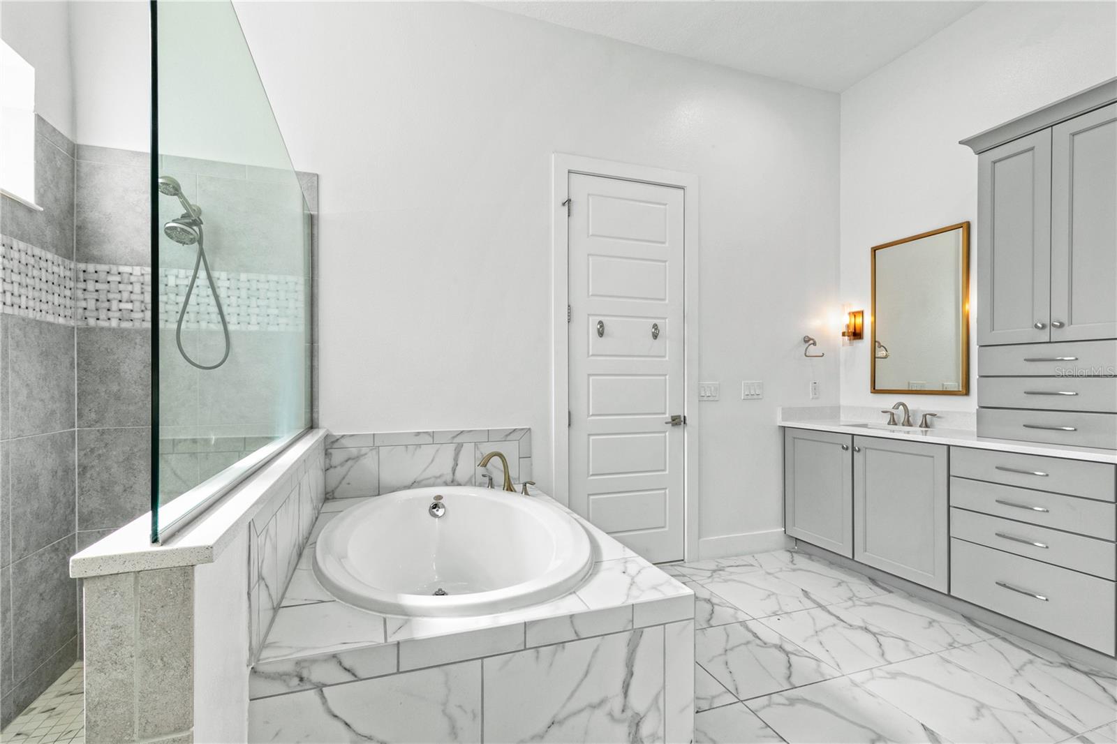 25854 CROSSINGS BLUFF LN, SORRENTO, FL, 32776