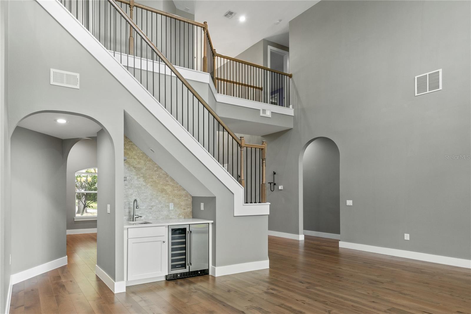 25854 CROSSINGS BLUFF LN, SORRENTO, FL, 32776