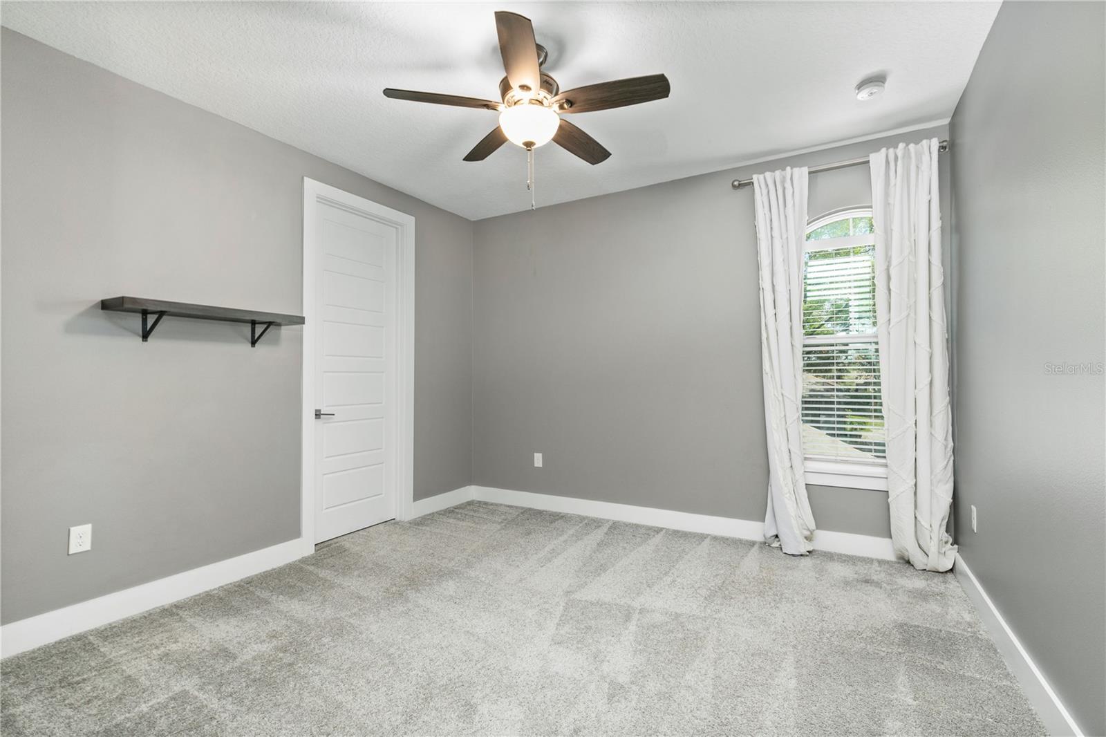 25854 CROSSINGS BLUFF LN, SORRENTO, FL, 32776