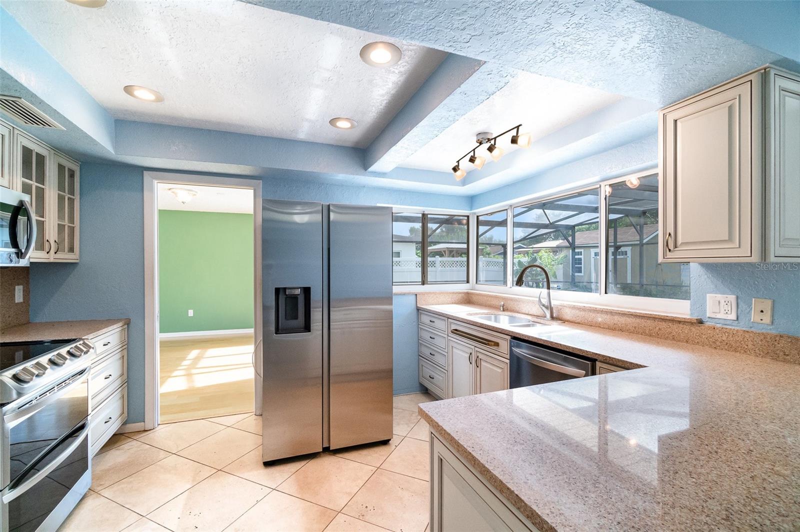 690 S LAKEMONT AVE, WINTER PARK, FL, 32792