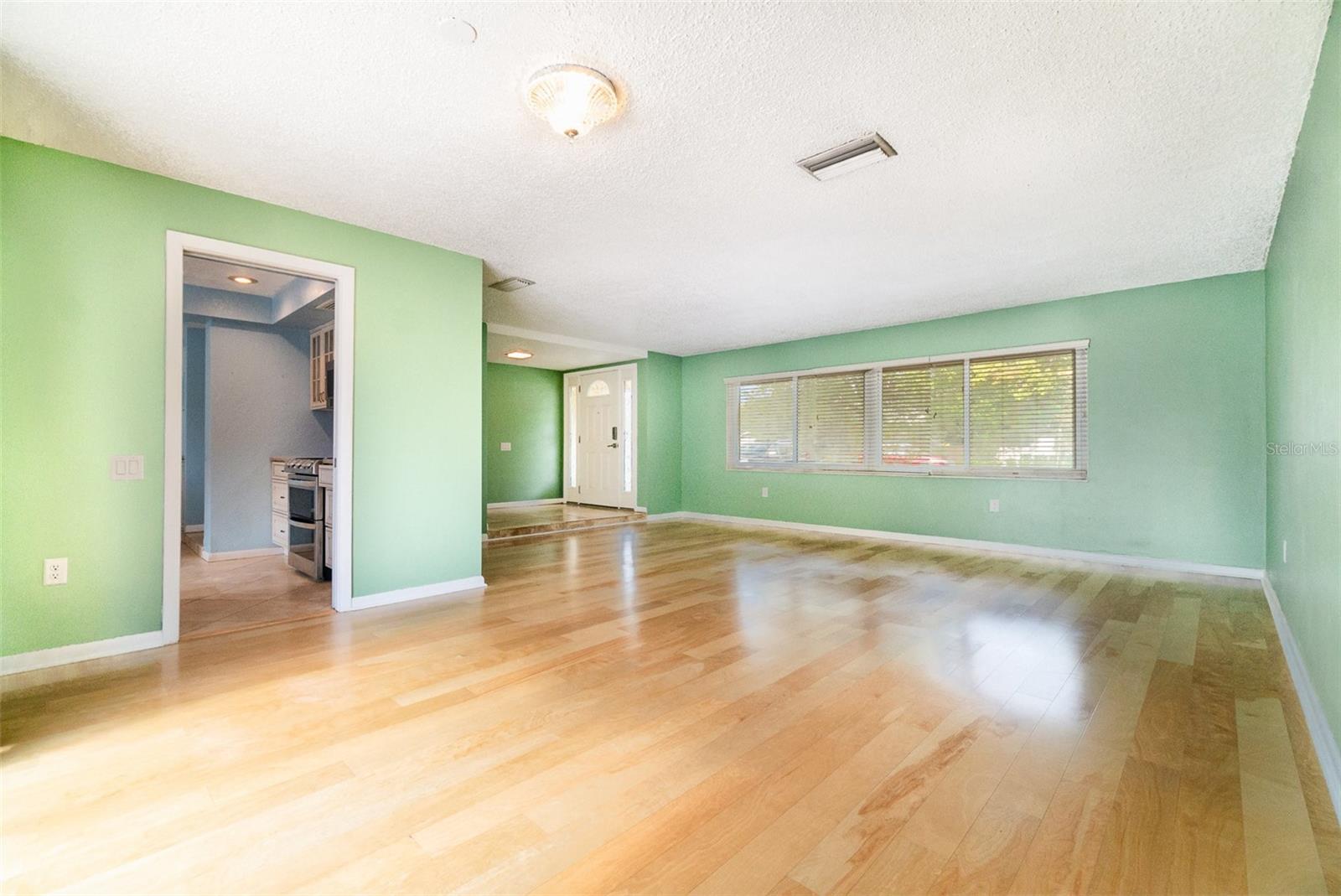 690 S LAKEMONT AVE, WINTER PARK, FL, 32792
