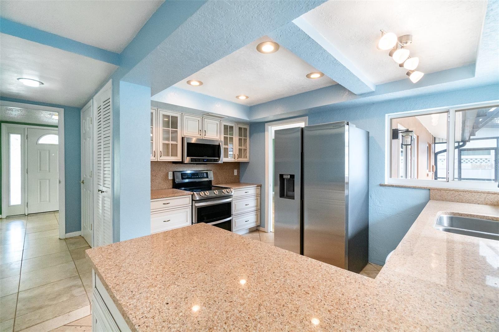 690 S LAKEMONT AVE, WINTER PARK, FL, 32792